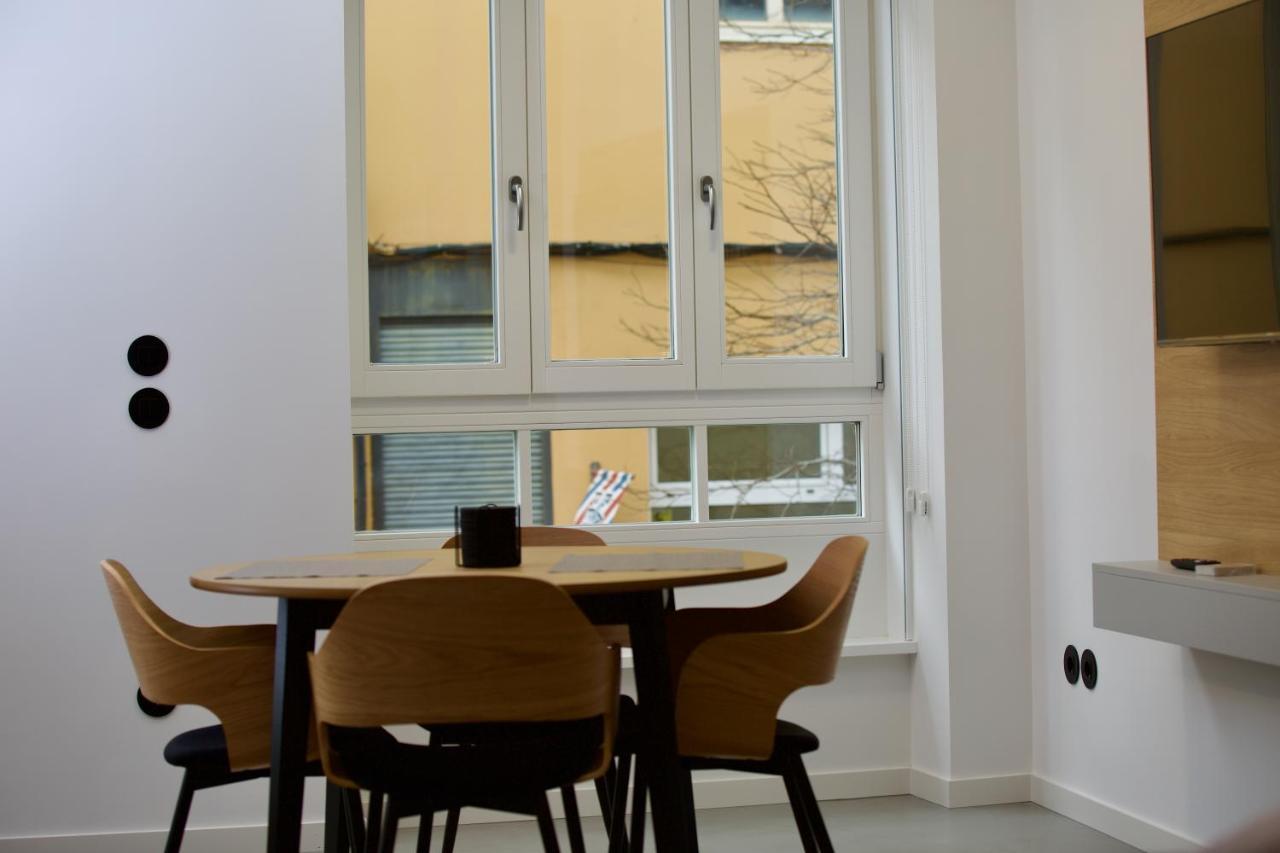 Suite 102 - 1 Bedroom Suite In Amando Perez Suites Ribadeo Esterno foto